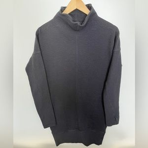 Lululemon long sleeved tunic - Size 4